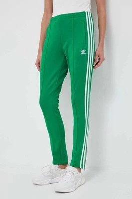 Zdjęcie produktu adidas Originals spodnie dresowe Adicolor Classics SST kolor zielony z aplikacją IK6601