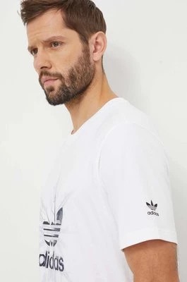 Zdjęcie produktu adidas Originals t-shirt bawełniany męski kolor biały z nadrukiem IR9438