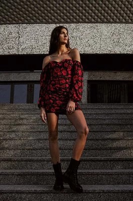 Zdjęcie produktu Answear Lab sukienka kolor czerwony mini dopasowana