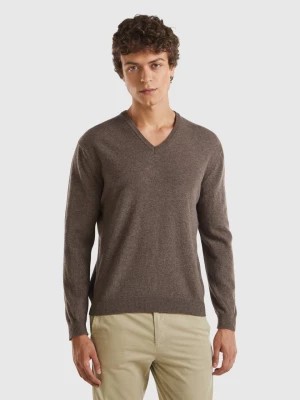 Zdjęcie produktu Benetton, Brown V-neck Sweater In Pure Merino Wool, size XXL, Brown, Men United Colors of Benetton