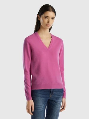 Zdjęcie produktu Benetton, Dark Pink V-neck Sweater In Pure Merino Wool, size M, Pink, Women United Colors of Benetton