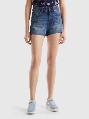 Zdjęcie produktu Benetton, Frayed Shorts In Recycled Cotton Blend, size 25, Blue, Women United Colors of Benetton