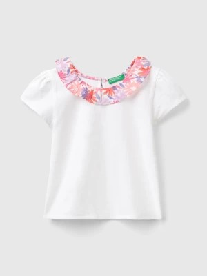 Zdjęcie produktu Benetton, T-shirt With Floral Collar, size 116, White, Kids United Colors of Benetton