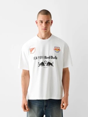 Zdjęcie produktu Bershka Koszulka Boxy Z Nadrukiem New York Red Bulls Mężczyzna Biały