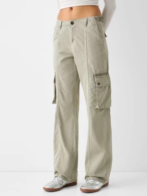 Zdjęcie produktu Bershka Regulowane Spodnie Cargo Z Bawełny O Prostym Kroju Kobieta Khaki
