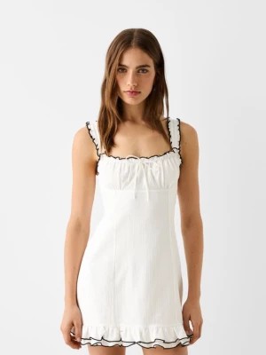 Zdjęcie produktu Bershka Sukienka Mini Z Falbanami I Efektem Marszczenia Kobieta Biały Złamany