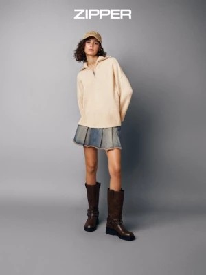 Zdjęcie produktu Bershka Sweter Z Golfem I Krótkim Suwakiem Kobieta Piaskowy