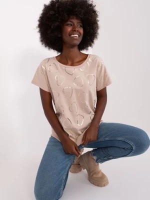 Zdjęcie produktu Beżowa bluzka z nadrukiem w serduszka RELEVANCE