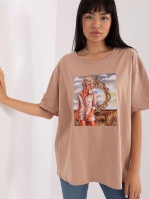 Zdjęcie produktu Beżowy damski t-shirt oversize z nadrukiem Lakerta