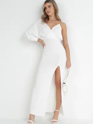 Zdjęcie produktu Biała Asymetryczna Sukienka Maxi na Jedno Ramię z Łańcuszkiem Przy Ramieniu Kesilli