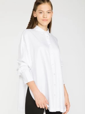 Zdjęcie produktu Biała koszula oversize z rozcięciem Reporter Young