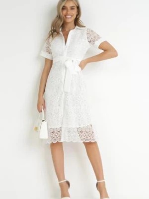 Zdjęcie produktu Biała Koszulowa Sukienka Koronkowa z Wiązanym Paskiem Ariata
