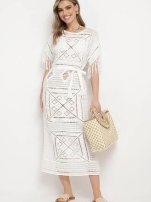 Zdjęcie produktu Biała Pudełkowa Sukienka Maxi z Szydełkowej Tkaniny z Frędzelkami Sasori
