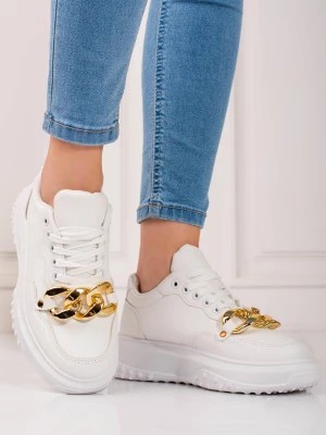 Zdjęcie produktu Białe sneakersy damskie z łańcuchem Shelovet Merg
