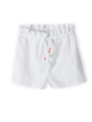 Zdjęcie produktu Białe szorty bawełniane dla dziewczynki z haftem Minoti