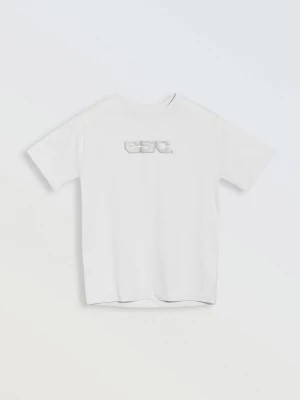 Zdjęcie produktu Biały t-shirt z błyszczącym nadrukiem na wysokości piersi