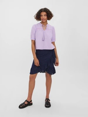 Zdjęcie produktu Vero Moda Bluzka "Pretty" w kolorze lawendowym rozmiar: XS