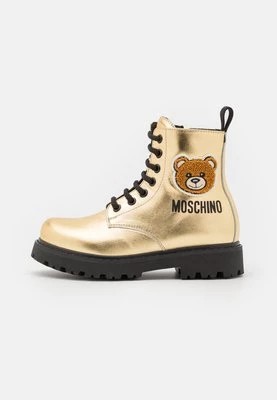 Zdjęcie produktu Botki sznurowane Moschino