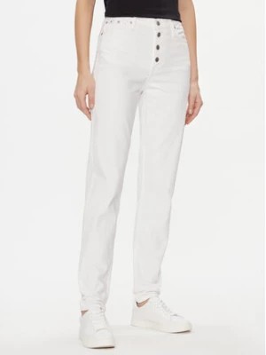 Zdjęcie produktu Calvin Klein Jeans Jeansy J20J222765 Biały Mom Fit