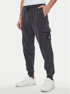 Zdjęcie produktu Calvin Klein Jeans Joggery J30J325663 Szary Regular Fit