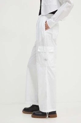 Zdjęcie produktu Calvin Klein Jeans spodnie bawełniane kolor biały proste high waist J20J223586