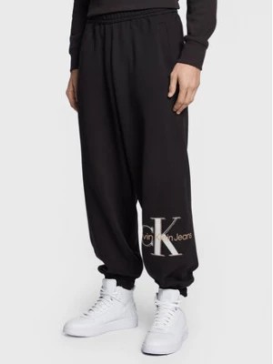 Zdjęcie produktu Calvin Klein Jeans Spodnie dresowe J30J322482 Czarny Regular Fit