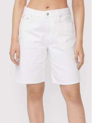 Zdjęcie produktu Calvin Klein Jeans Szorty jeansowe J20J218808 Biały Straight Fit