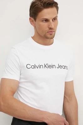 Zdjęcie produktu Calvin Klein Jeans t-shirt bawełniany męski kolor biały z nadrukiem J30J322552
