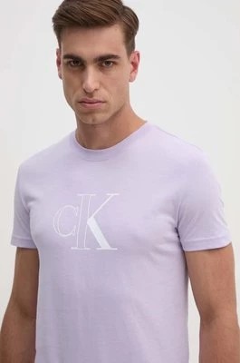 Zdjęcie produktu Calvin Klein Jeans t-shirt bawełniany męski kolor fioletowy z nadrukiem J30J325678