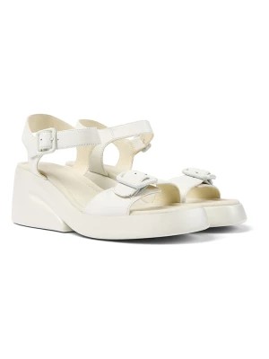 Zdjęcie produktu Camper Skórzane sandały w kolorze białym na koturnie rozmiar: 36