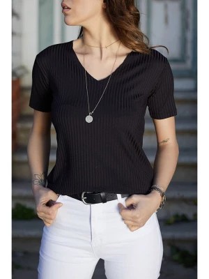 Zdjęcie produktu Chezalou Koszulka w kolorze czarnym rozmiar: L