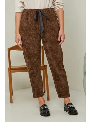 Zdjęcie produktu Curvy Lady Spodnie w kolorze brązowym rozmiar: 44/46