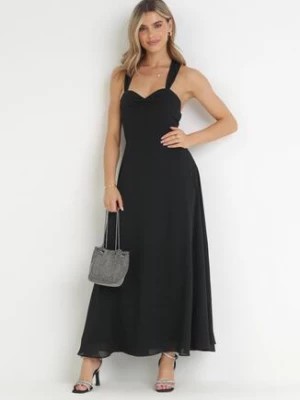 Zdjęcie produktu Czarna Sukienka Maxi z Ozdobnym Wiązaniem na Plecach Bremte