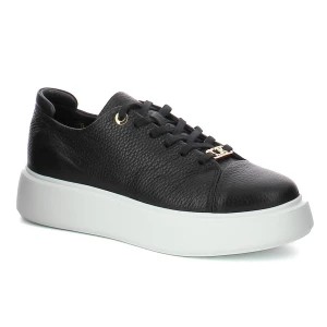 Zdjęcie produktu Czarne sneakersy na białej platformie CARINII B9970-353-000-000-000