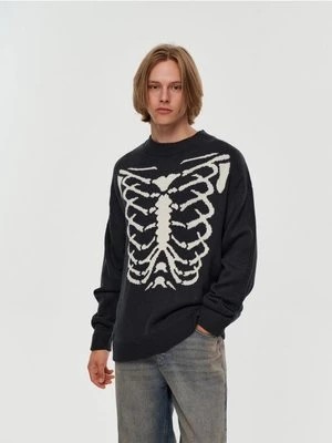 Zdjęcie produktu Czarny sweter ze szkieletem klatki piersiowej House