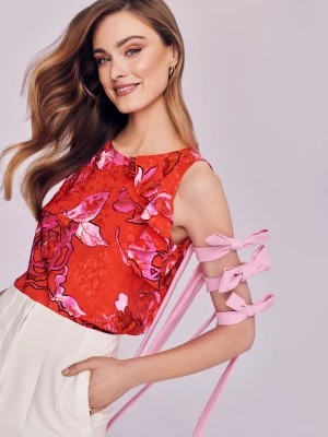 Zdjęcie produktu Czerwona bluzka w róże TARANKO