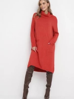 Zdjęcie produktu Czerwona Dzianinowa Sukienka z Szerokim Golfem i Kieszeniami Chicella