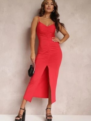 Zdjęcie produktu Czerwona Sukienka Dopasowana z Wycięciem i Marszczeniem Viollette