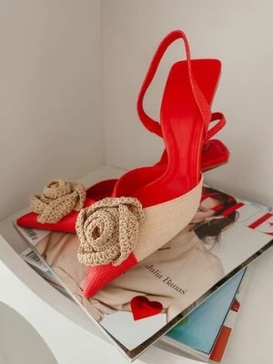 Zdjęcie produktu Czerwone Wsuwane Sandały na Niskiej Szpilce z Aplikacją 3D Kwiatkiem Salthe