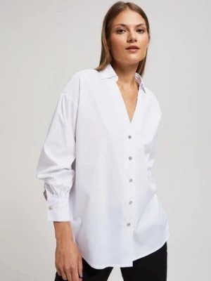Zdjęcie produktu Damska koszula biała gładka z bufiastymi rękawami Moodo