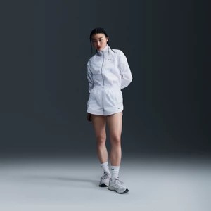Zdjęcie produktu Damskie spodenki z tkaniny ze średnim stanem 5 cm Nike Windrunner - Biel