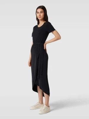 Zdjęcie produktu Długa sukienka z wiązanym paskiem model ‘Annie Nadia’ Object