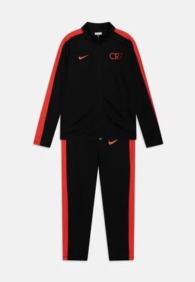 Zdjęcie produktu Dres Nike Performance