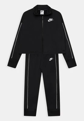 Zdjęcie produktu Dres Nike Sportswear