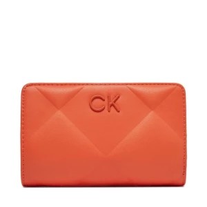 Zdjęcie produktu Duży Portfel Damski Calvin Klein Jeans Re-Lock Quilt Bifold Wallet K60K611374 Pomarańczowy