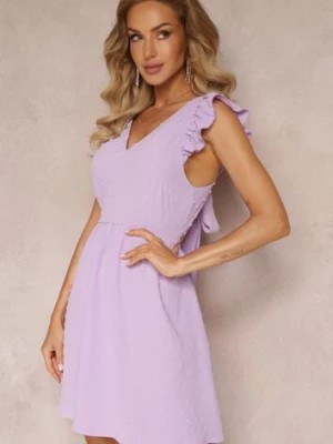 Zdjęcie produktu Fioletowa Mini Sukienka z Odkrytymi Plecami Wykonana z Tkaniny Plumeti Telmolio