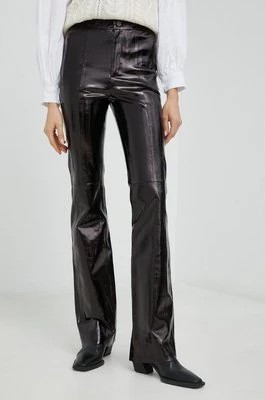 Zdjęcie produktu Gestuz spodnie skórzane Gocha damskie kolor czarny dzwony high waist