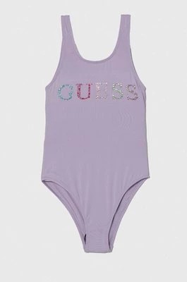 Zdjęcie produktu Guess jednoczęściowy strój kąpielowy dziecięcy kolor fioletowy