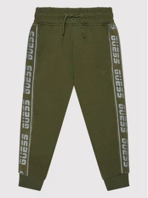 Zdjęcie produktu Guess Spodnie dresowe L2RQ15 K6ZS1 Zielony Regular Fit