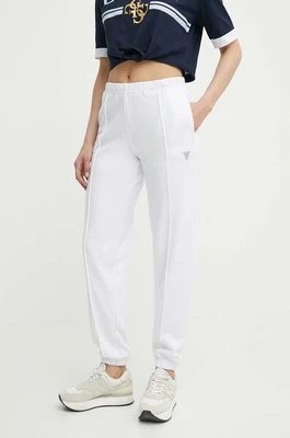 Zdjęcie produktu Guess spodnie dresowe SKYLAR kolor biały gładkie V4GB09 K8802